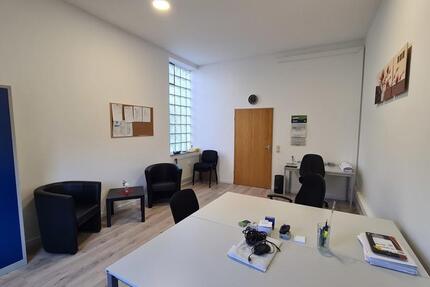 Zentral gelegene Bürofläche in Hofgeismar – verfügbar ab 01.04.2025! zimmer