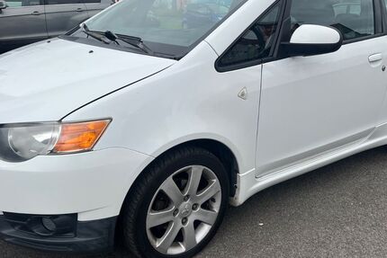 Mitsubishi Colt 147.000 km 2.300 &euro; Rosdorf 37124