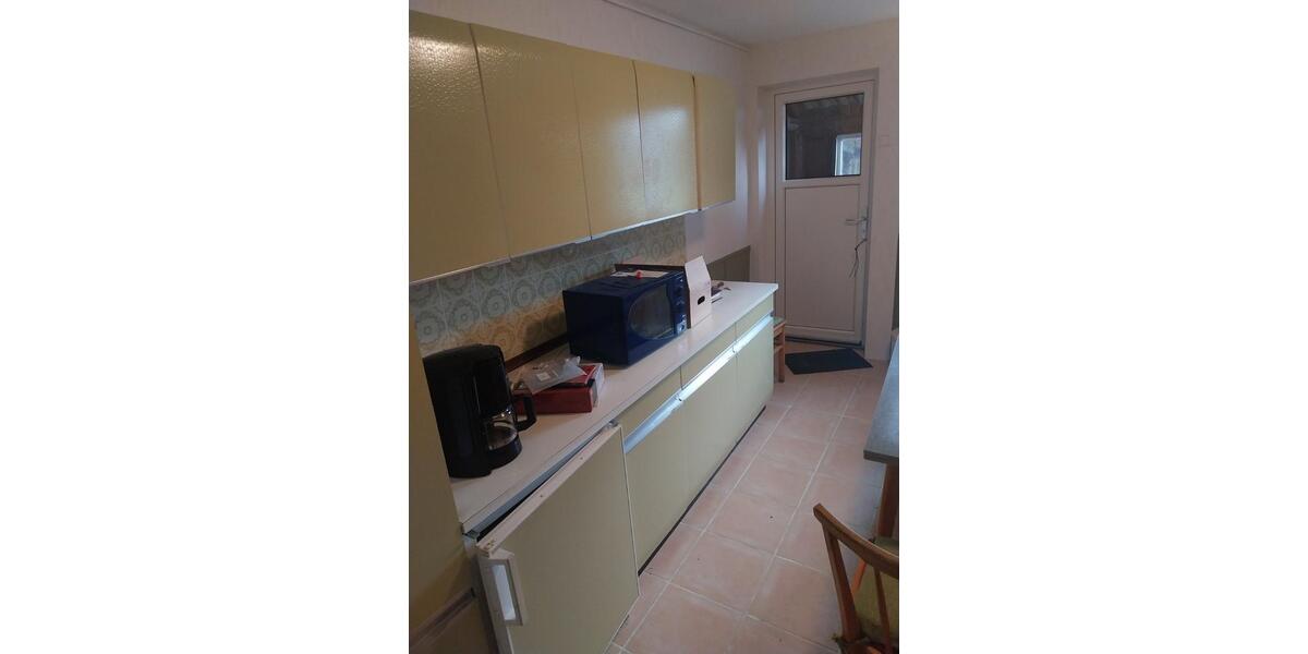 Doppelhaushälfte in ruhiger Lage - sanierungsbedürftig 6.5 zimmer