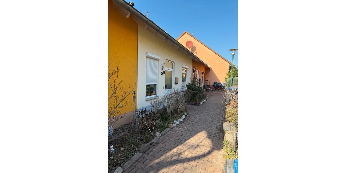 Reihenhaus Northeim - 3 Zimmer, 110 m&sup2;, 82.000&euro; | Angebot:25767215