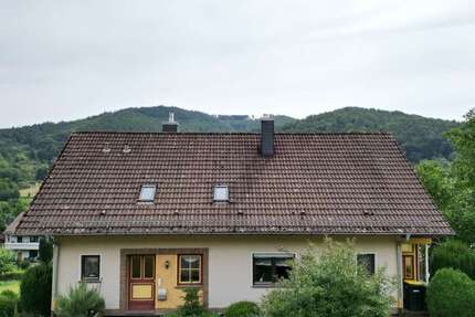 Haus zum Kaufen in Witzenhausen 320.000 € 230 m² 6 zimmer