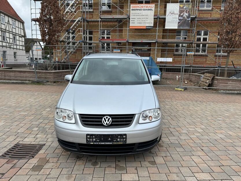 VW Touran 179.864 km 700 € BOVENDEN-GÖTTINGEN 37120