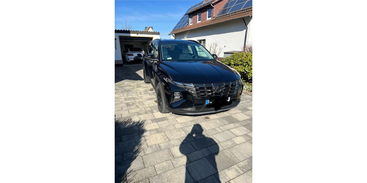 Hyundai TUCSON 49.500 km 27.200 &euro; Reinhardshagen 34359