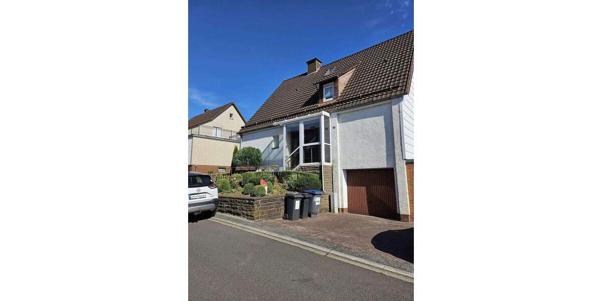 Mehrfamilienhaus, Wohnhaus Uslar - 6 Zimmer, 280 m&sup2;, 189.000&euro; | Angebot:25692924