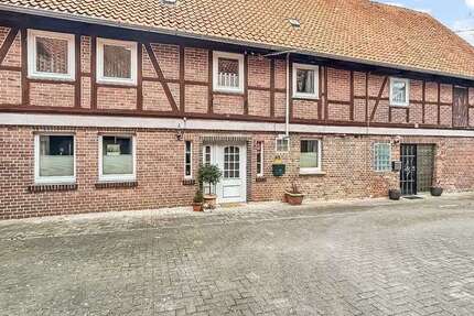 Haus Kalefeld - 10 Zimmer, 332 m&sup2;, 179.000&euro; | Angebot:25086564