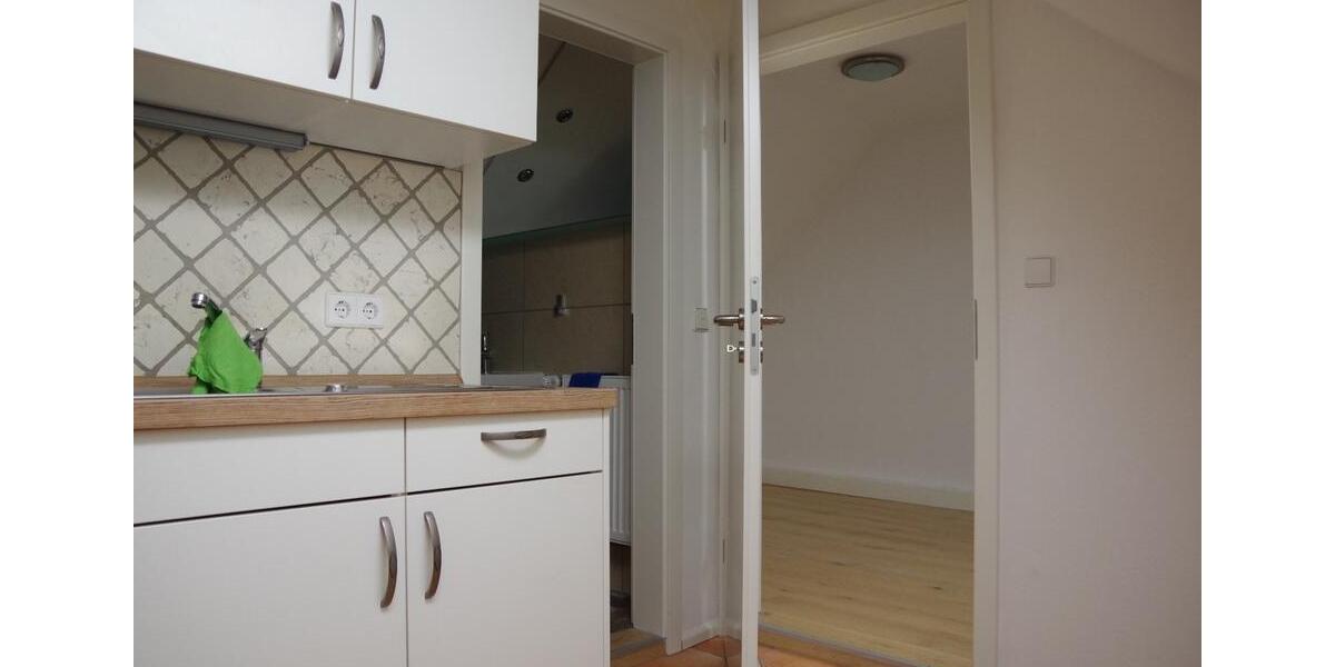 Dachgeschoßwohnung Rosdorf - 2 Zimmer, 42 m&sup2;, 699&euro; | Angebot:25655104