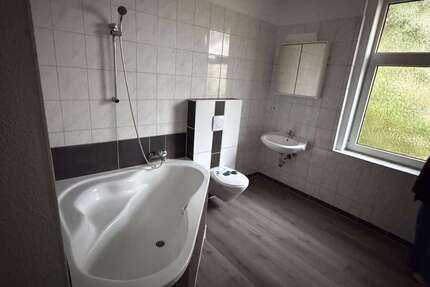 Wohnung Northeim - 5 Zimmer, 150 m&sup2;, 650&euro; | Angebot:27686755
