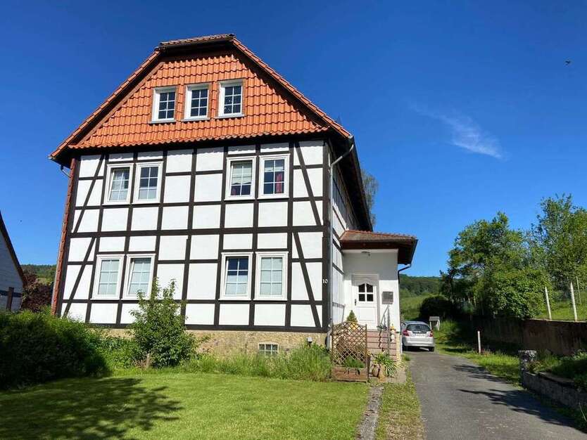 Haus zum Kaufen in Einbeck 170.000 € 276 m²