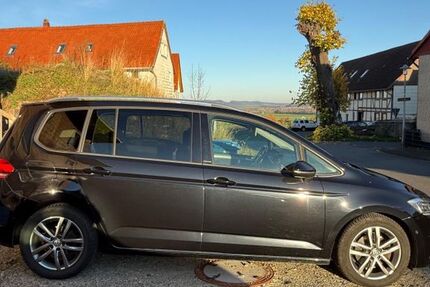 VW Touran 158.000 km 18.250 € Rosdorf 37124