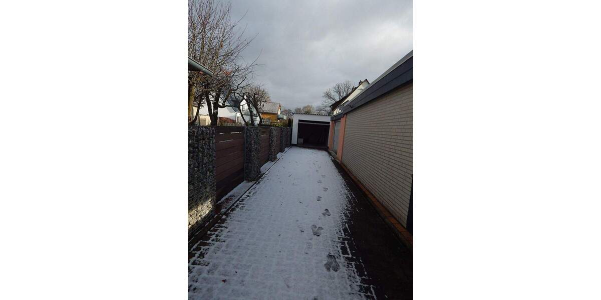 Reihenmittelhaus Göttingen Grone - 6 Zimmer, 112 m&sup2;, 1.600&euro; | Angebot:25684409