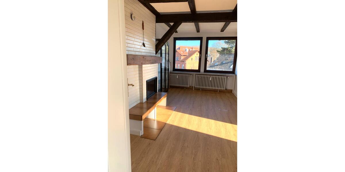 Dachgeschoßwohnung Göttingen Oststadt - 2.5 Zimmer, 105 m&sup2;, 1.200&euro; | Angebot:25455585