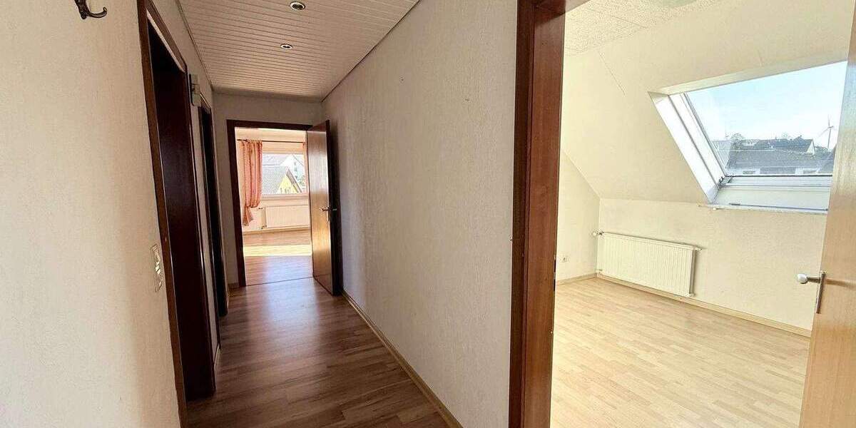 Mehrfamilienhaus, Wohnhaus Bilshausen - 6 Zimmer, 176 m&sup2;, 299.000&euro; | Angebot:25676626