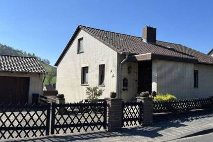 Haus Moringen-Fredelsloh Fredelsloh - 7 Zimmer, 230 m&sup2;, 289.000&euro; | Angebot:26857023