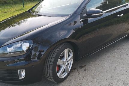 VW Golf 118.200 km 13.300 &euro; Waake 37136