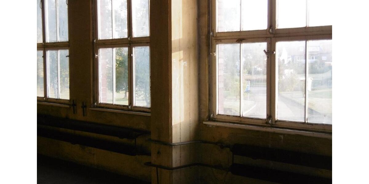 Lagerraum 92 qm, abschließbar mit Toreinfahrt zimmer