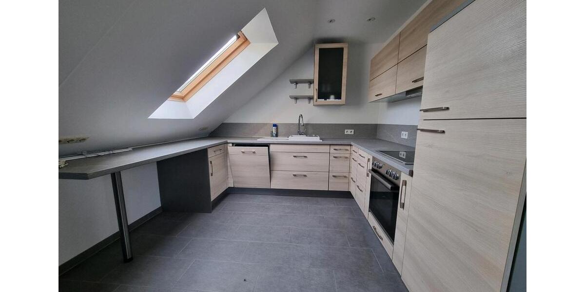 Wunderschöne ruhige 2-Z.-Whg. (65qm) mit Einbauküche u. Sofaecke 1 zimmer