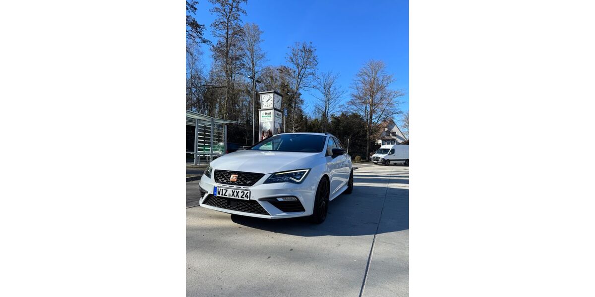 Seat Leon 101.000 km 21.390 &euro; Witzenhausen 37217