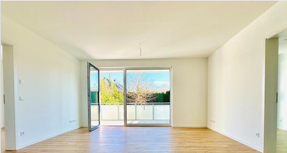 Exklusive EG-Neubauwohnung mit traumhaften Gartenblick & großem überdachten Ost- Balkon – Erstbezug im KfW-40-Premiumbau – Barrierearm, 3- Zimmer 3 zimmer