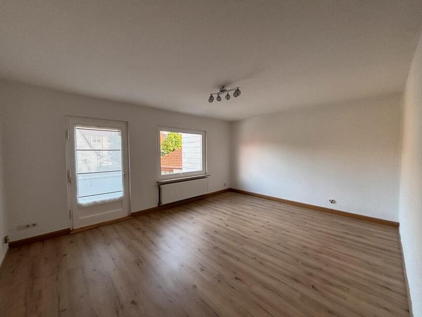 3 Zimmer Wohnung mit Balkon und EBK