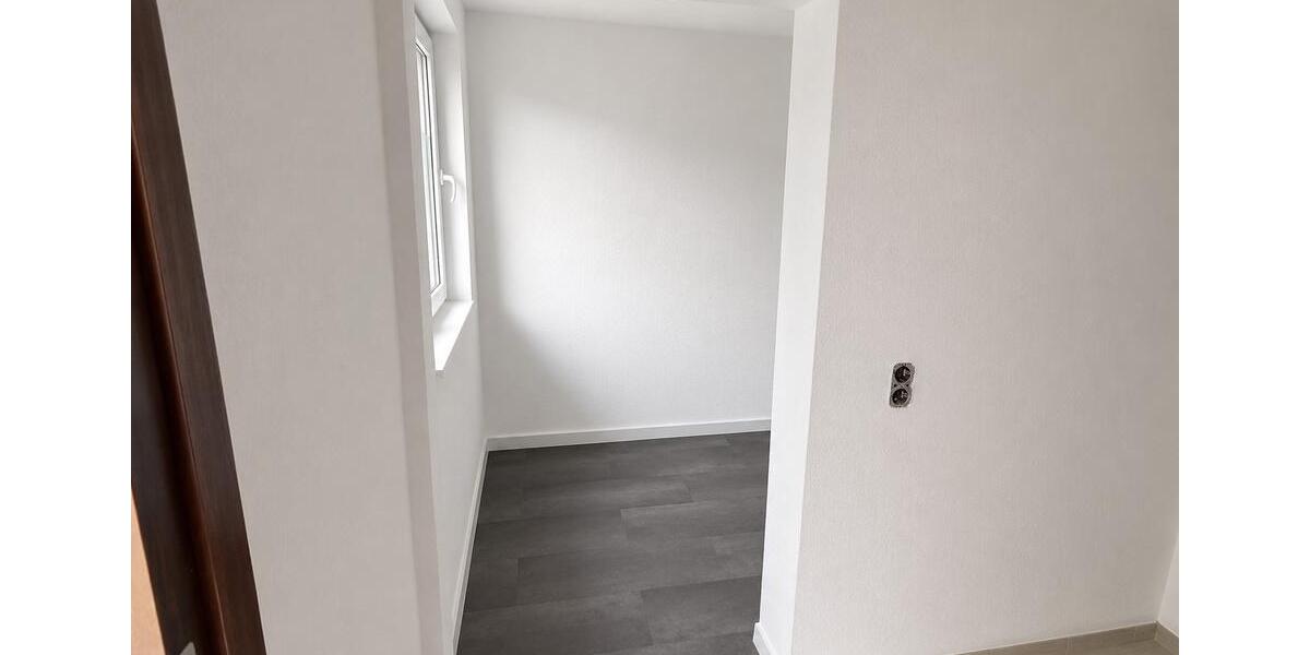 Einfamilienhaus Hardegsen - 6 Zimmer, 103 m&sup2;, 120.000&euro; | Angebot:26758264