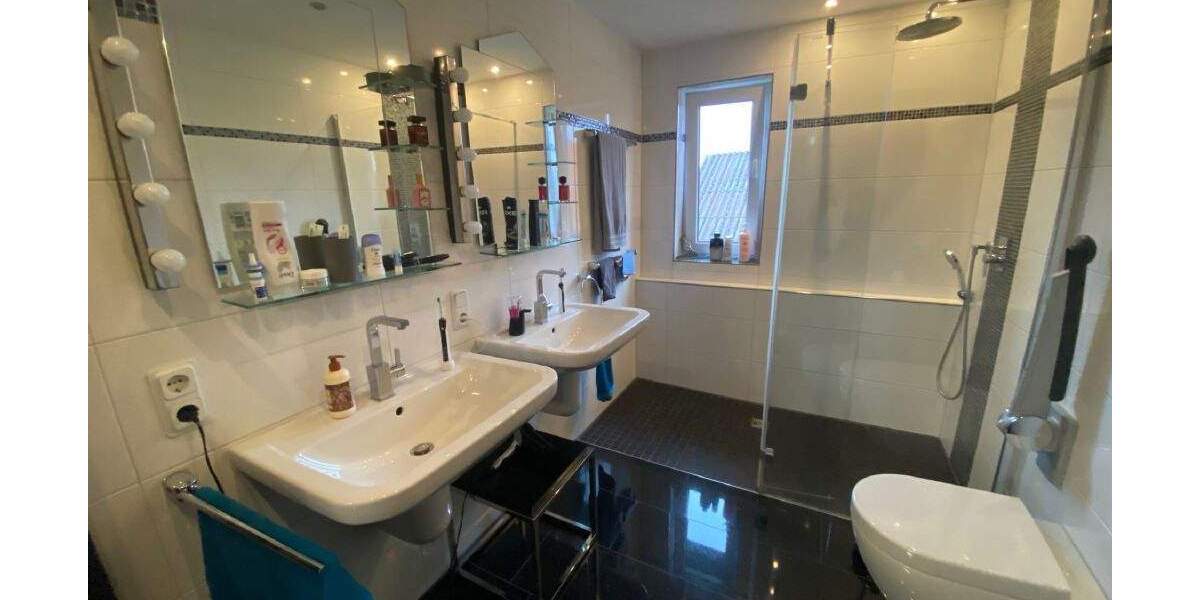 Mehrfamilienhaus, Wohnhaus Bovenden Reyershausen - 1 Zimmer, 880.000&euro; | Angebot:25670445