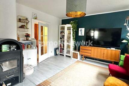 Attraktive Doppelhaushälfte auf großzügigem Grundstück in ruhiger stadtnaher Lage 5 zimmer