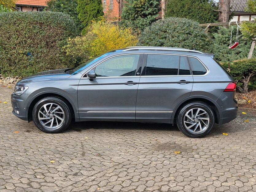 VW Tiguan 68.000 km 17.800 € Gladebeck 37181