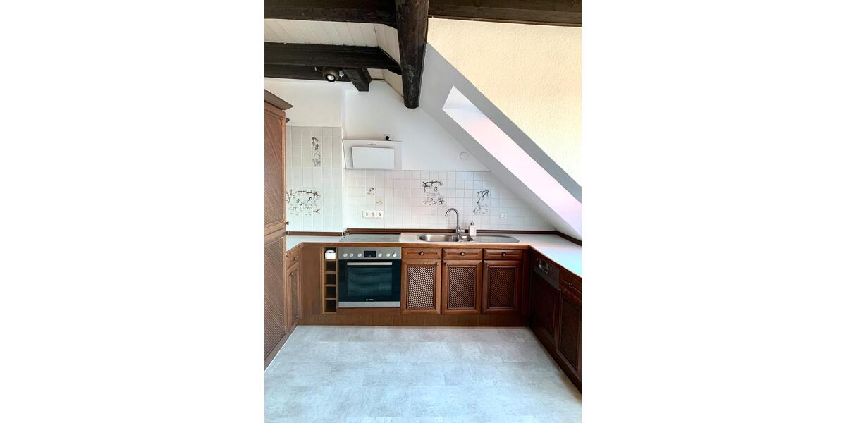 Dachgeschoßwohnung Göttingen Oststadt - 2.5 Zimmer, 105 m&sup2;, 1.200&euro; | Angebot:25455585