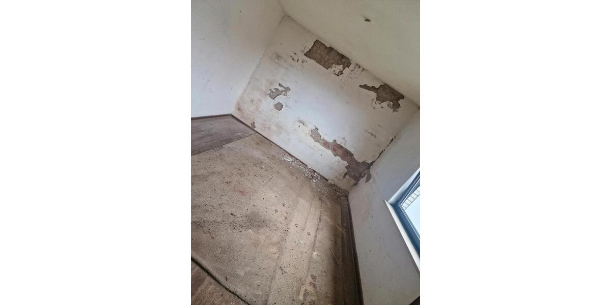 Sanierungsbedürftiges Haus mit Scheunen in Hilkerode 10 zimmer