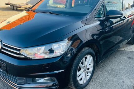 VW Touran 266.000 km 9.200 &euro; Rosdorf 37124