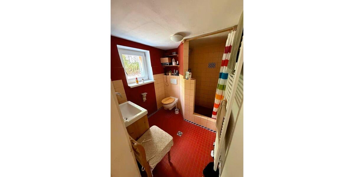Einfamilienhaus Gleichen - 9 Zimmer, 220 m&sup2;, 350.000&euro; | Angebot:27120589