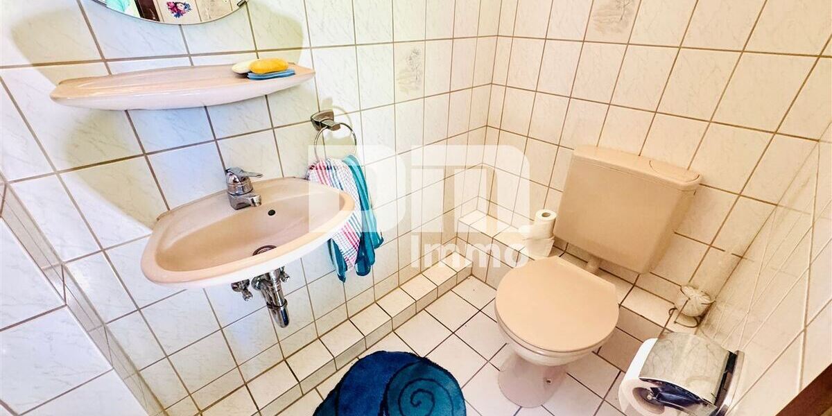 Charmantes Wohnglück - Ihr neues Zuhause mit Carport Terrasse und großem Gartenbereich - Doppelhaushälfte Rosdorf | Angebot:26770582