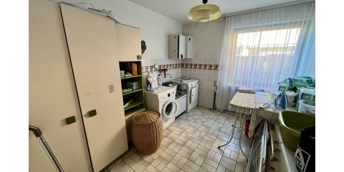 Einfamilienhaus Uslar - 9 Zimmer, 276 m&sup2;, 320.000&euro; | Angebot:26912928