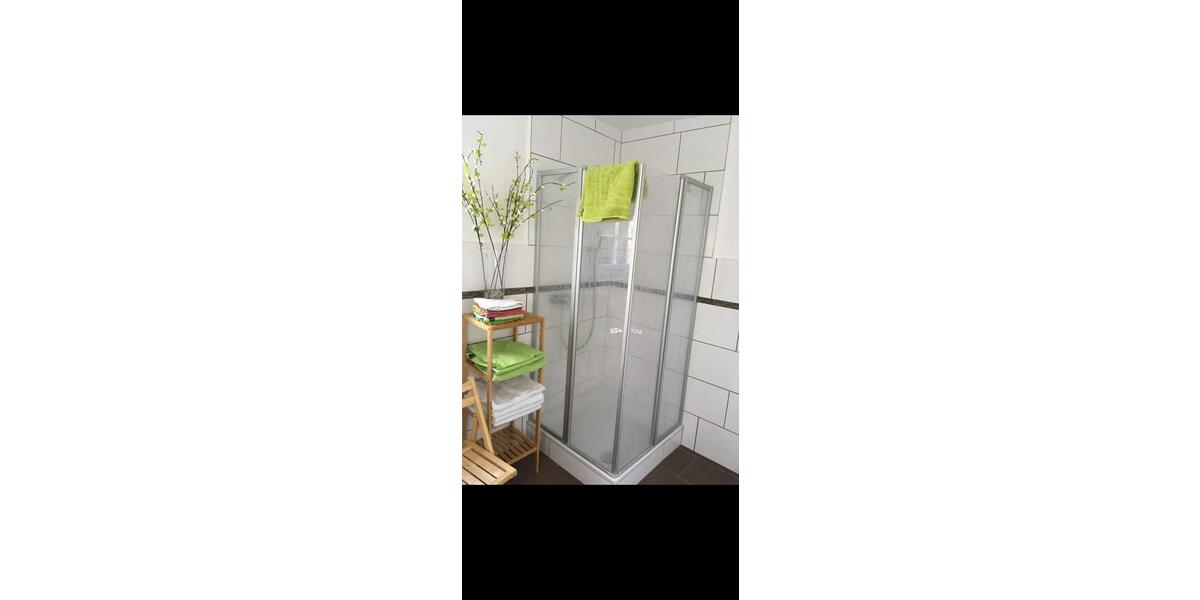 Erdgeschoßwohnung Friedland - 4 Zimmer, 120 m&sup2;, 150&euro; | Angebot:26090975