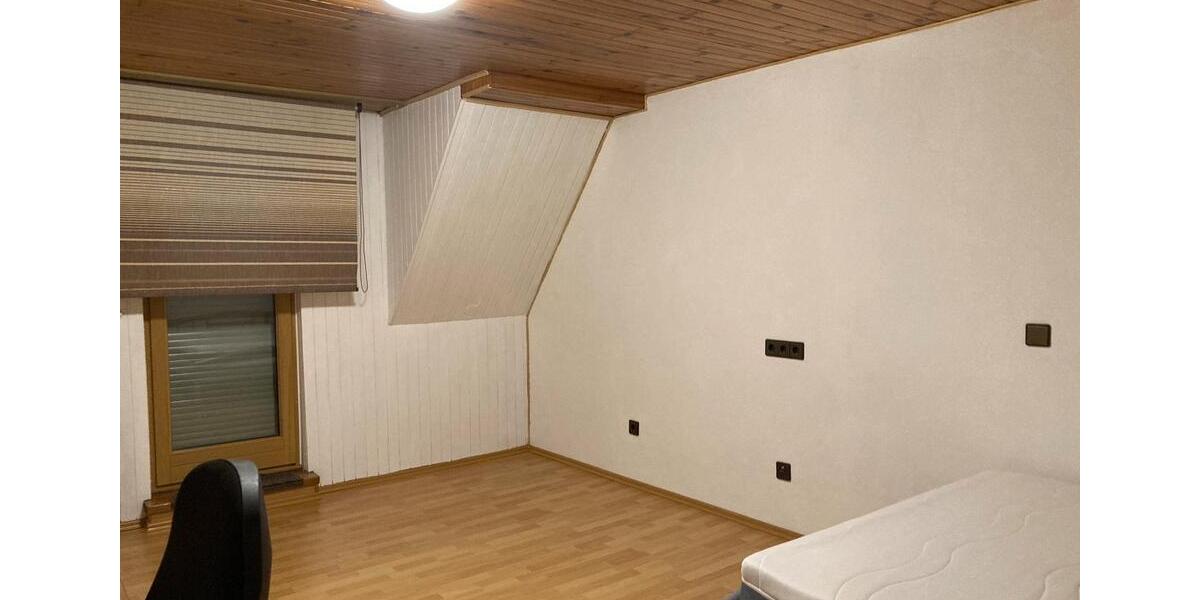 Etagenwohnung Göttingen Grone - 1 Zimmer, 80 m&sup2;, 470&euro; | Angebot:24839001