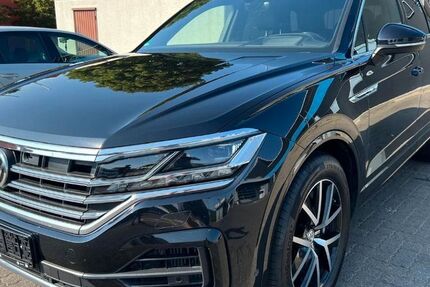 VW Touareg 147.000 km 41.850 € Northeim 37154