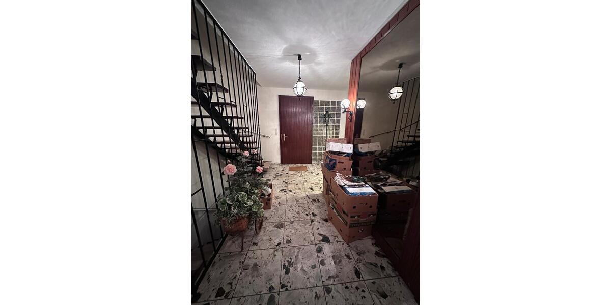 Einfamilienhaus Moringen - 7.5 Zimmer, 250 m&sup2;, 249.000&euro; | Angebot:26995778