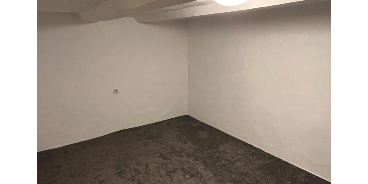 Doppelhaushälfte Wesertal - 9 Zimmer, 128 m&sup2;, 650&euro; | Angebot:24688572