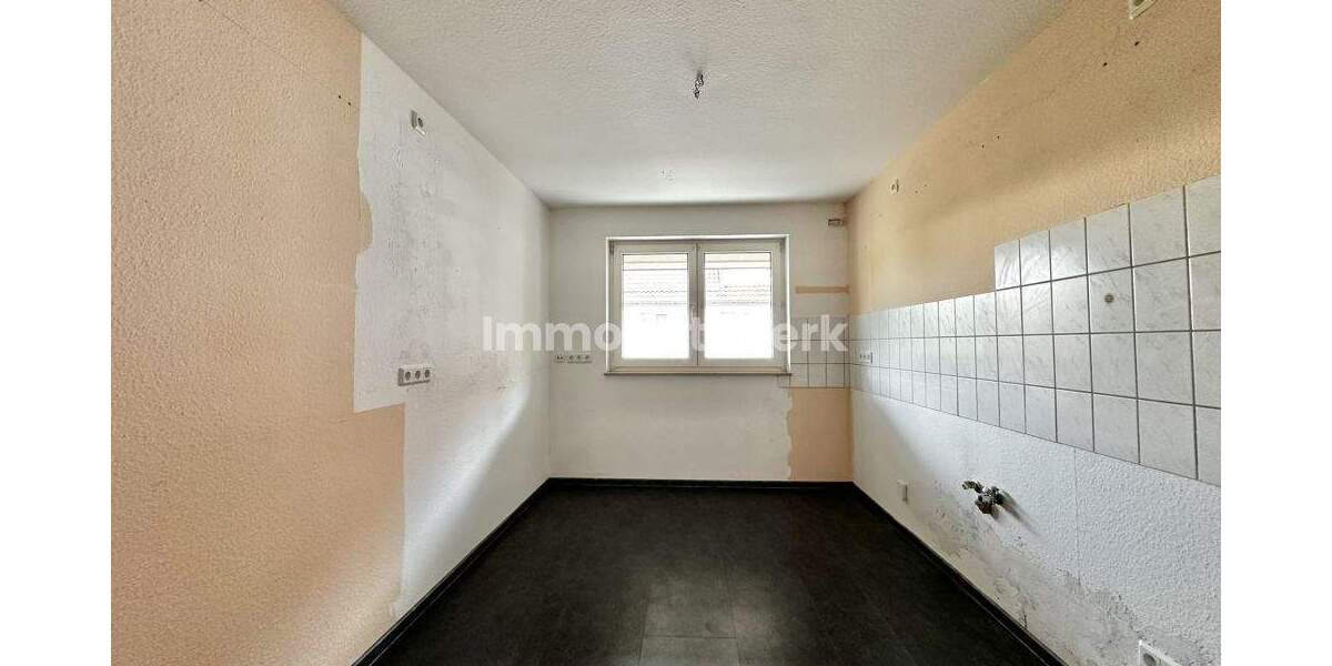 Großzügige, helle Wohnung mit durchdachtem Grundriss in ruhiger Lage mit Südwestbalkon, großes Bad 2 zimmer