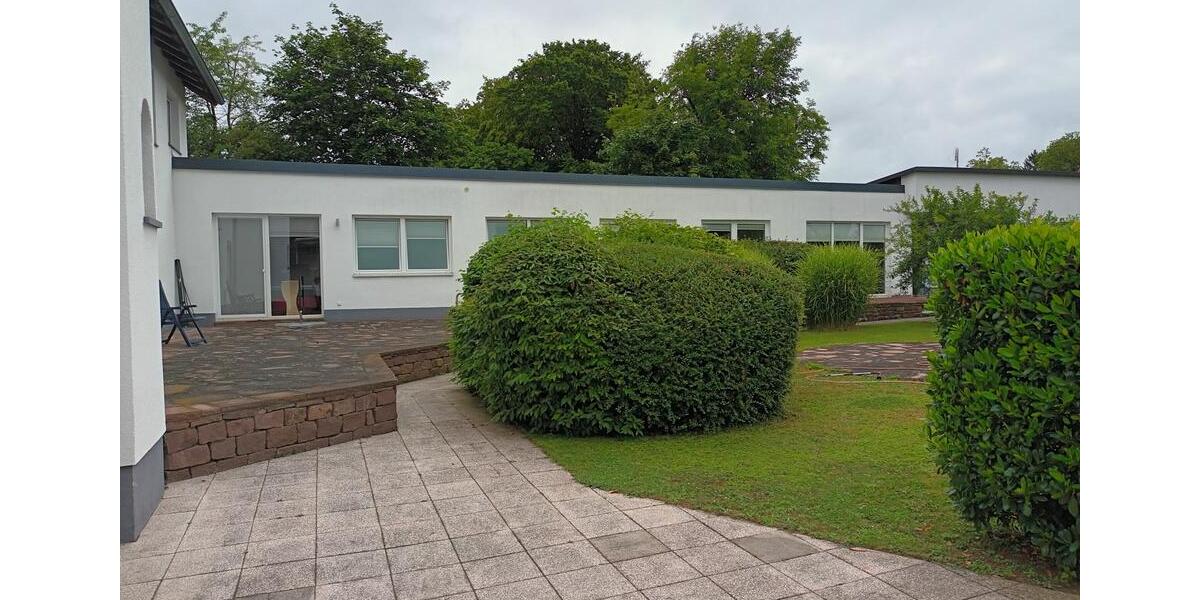 Einfamilienhaus Northeim - 9 Zimmer, 207 m&sup2;, 240.000&euro; | Angebot:27111784