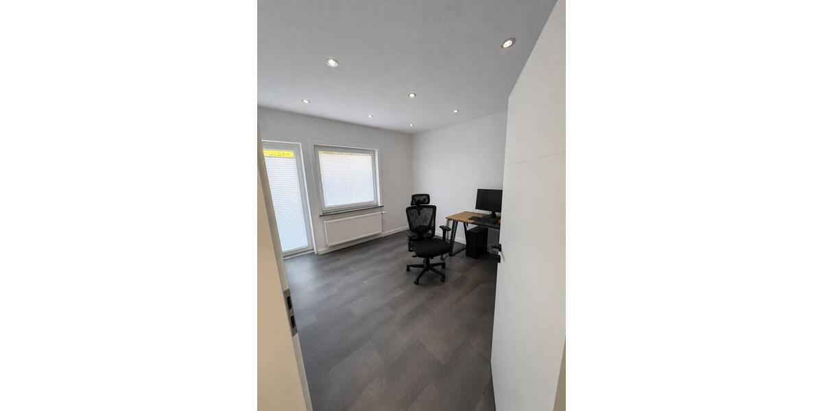 Einfamilienhaus Hardegsen - 6 Zimmer, 103 m&sup2;, 120.000&euro; | Angebot:26863451