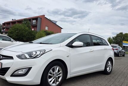 Hyundai i30 143.000 km 5.900 &euro; Rosdorf 37124