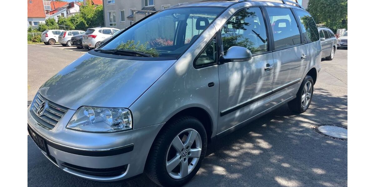 VW Sharan 209.584 km 2.999 € Bovenden 37120