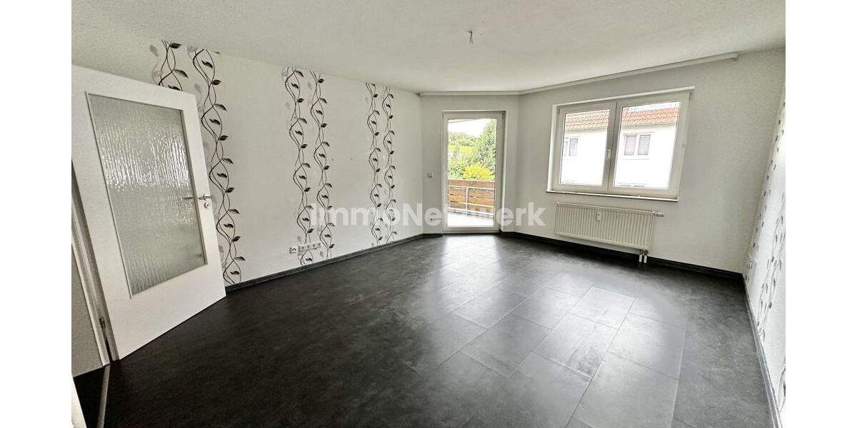 Großzügige, helle Wohnung mit durchdachtem Grundriss in ruhiger Lage mit Südwestbalkon, großes Bad 2 zimmer