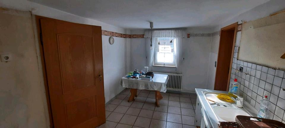 Bauernhaus, Landhaus Dransfeld - 8 Zimmer, 220 m&sup2;, 250.000&euro; | Angebot:27084190