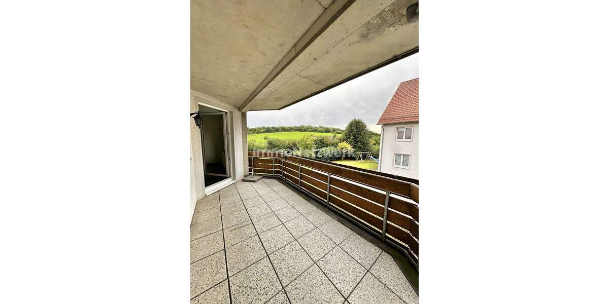 Großzügige, helle Wohnung mit durchdachtem Grundriss in ruhiger Lage mit Südwestbalkon, großes Bad 2 zimmer