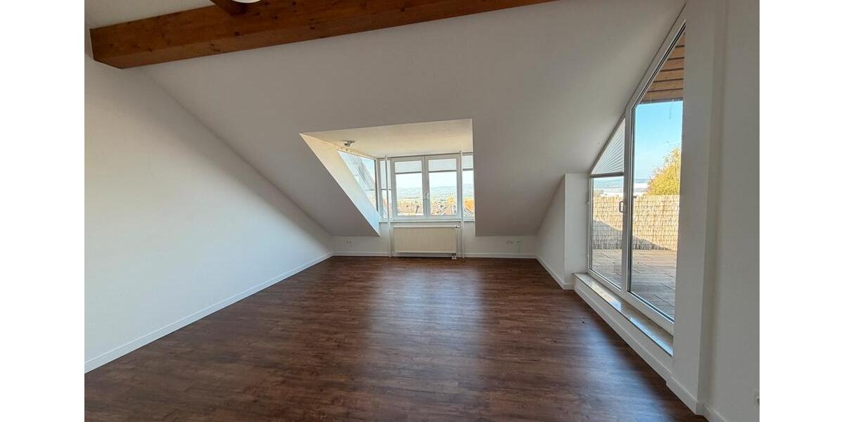Dachgeschoßwohnung Göttingen Oststadt - 2.5 Zimmer, 74 m&sup2;, 1.140&euro; | Angebot:26357086