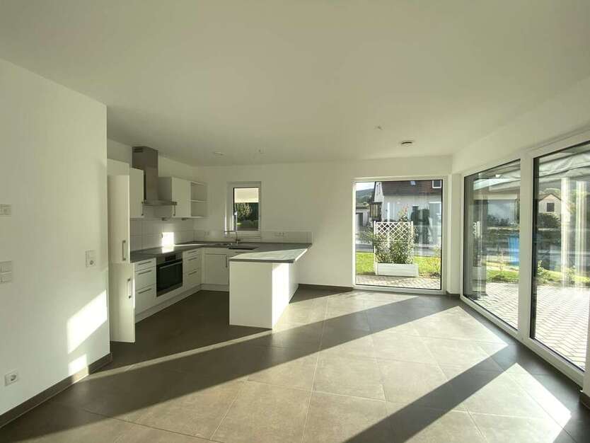 Haus zum Mieten in Waake 1.550 € 145 m²