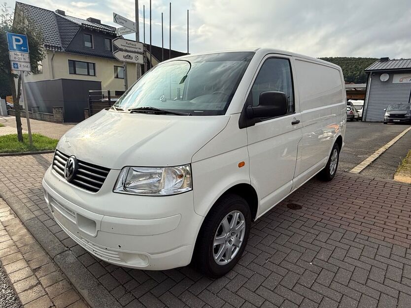 VW T5 Transporter 199.000 km 5.490 € Uder 37318