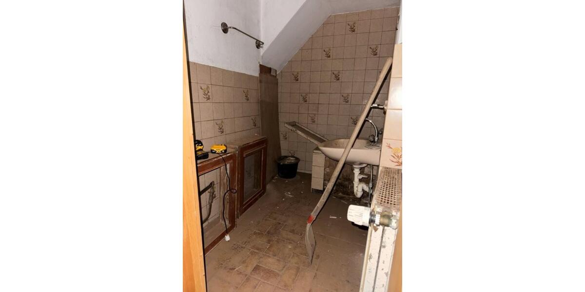 Sanierungsbedürftige Fachwerkhaus für Liebhaber zimmer